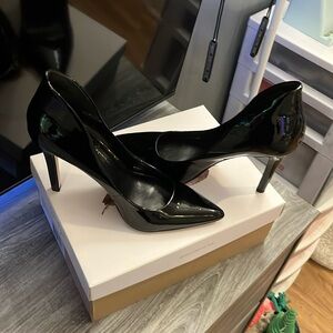 Jessica Simpson heels